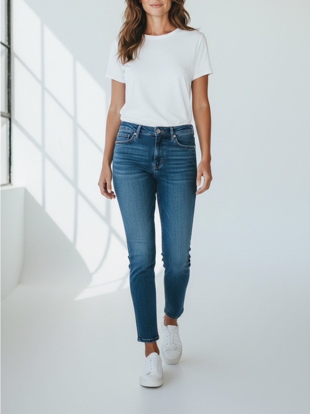 Citizens Of Humanity Rocket Crop Midrise Skinny in Dark Blue Wash Size 28